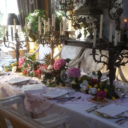 Bed & Breakfast Breitner House 4*