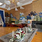 Breitner House فندق مبيت وإفطار 4*