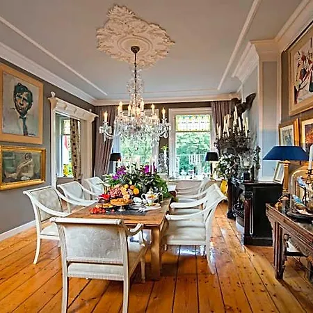Breitner House 4* Амстердам