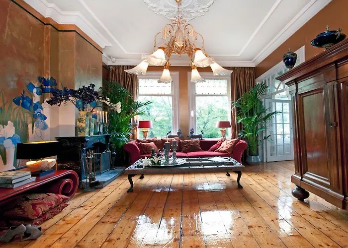 Breitner House Alojamento de Acomodação e Pequeno-almoço 4*